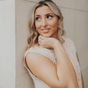 Meet your Posher, Amelia